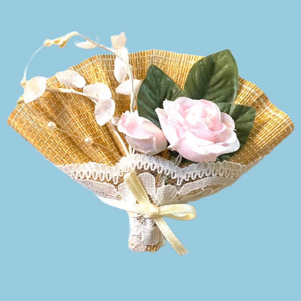 Vintage Avon Floral Fan Brooch - Picture 2 of 5